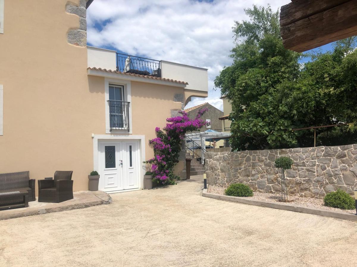 Apartment Marina Kornić Bagian luar foto